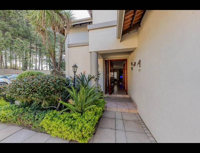 3 BEDROOM CLUSTER FOR SALE IN BROADACRES